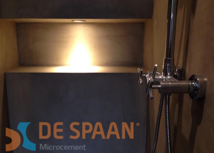 De Spaan Microcement Microbeton Nederland Arnhem Betonlook Naadloze Badkamer Vloeren Afwerking 